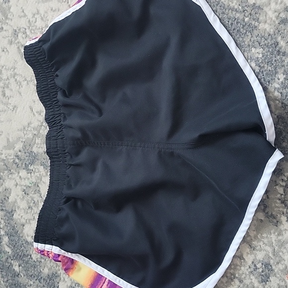 Nike Women's Black Running Shorts - Picture 4 of 6